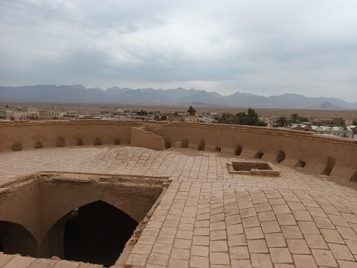 عکس برج خواجه نعمت