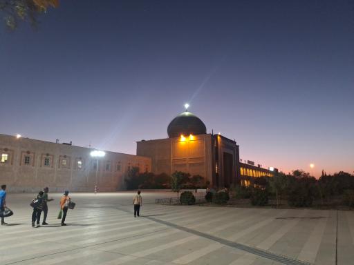 عکس پارکینگ حرم مطهر امام (ره) خودروهای شخصی