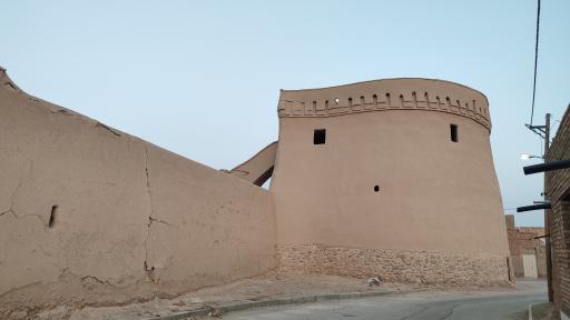 عکس برج خواجه نعمت