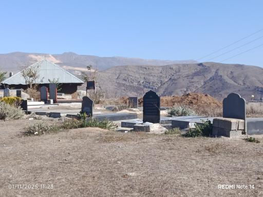عکس مزار روستای ملومه 