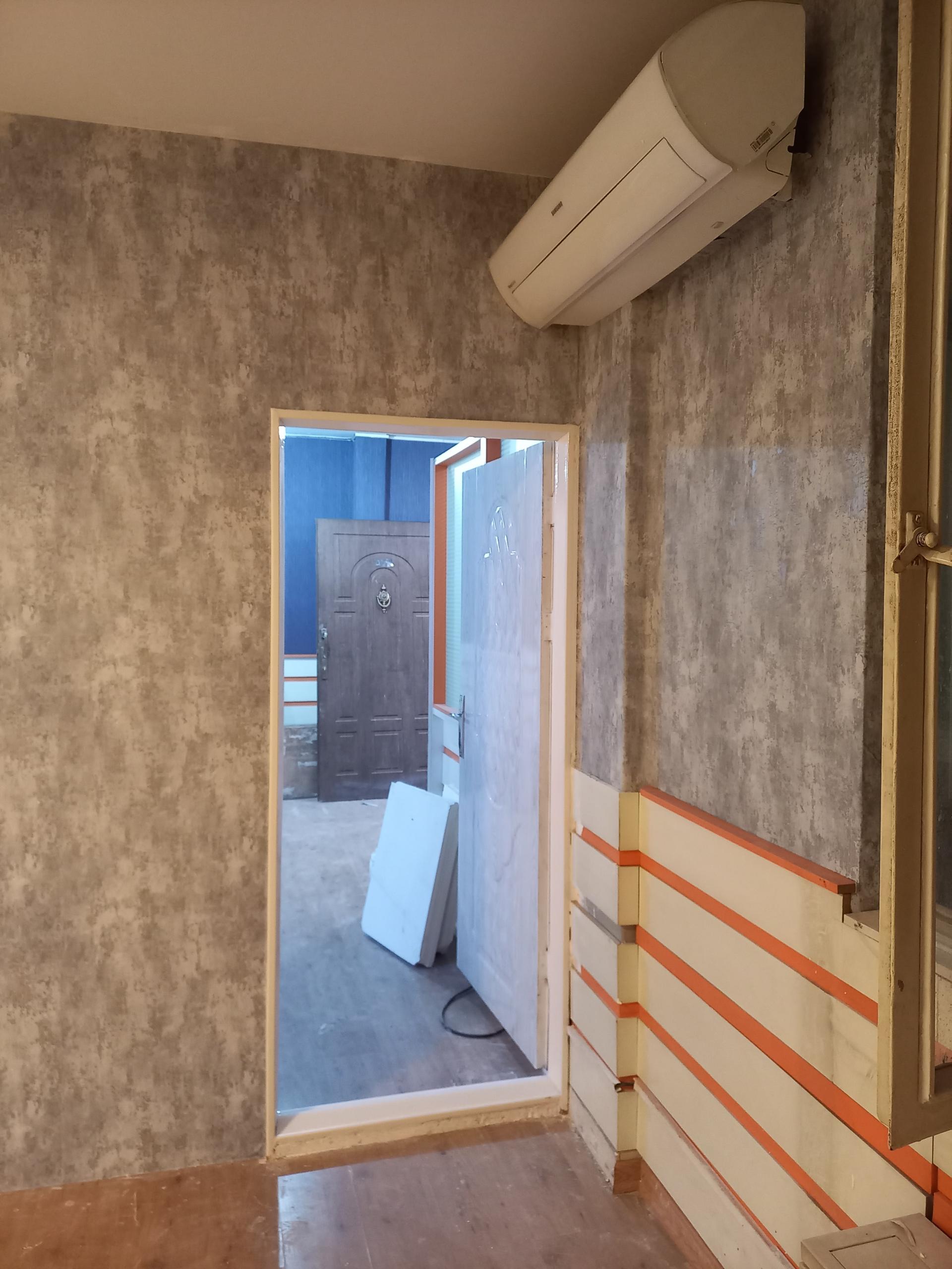 عکس کاغذ دیواری امیری برند