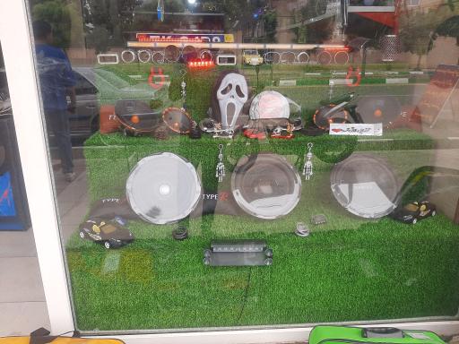 عکس سیستم صوتی اتومبیل