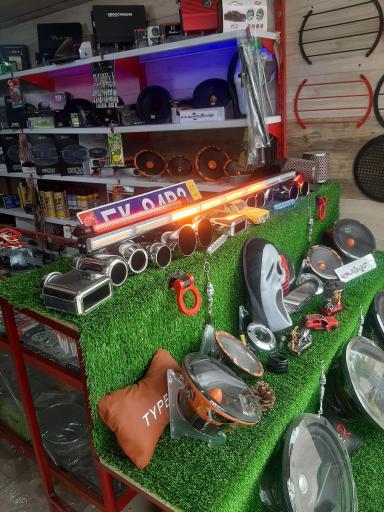 عکس سیستم صوتی اتومبیل