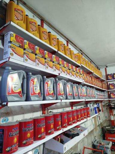 عکس تعویض روغن و سرویس کاری تک 