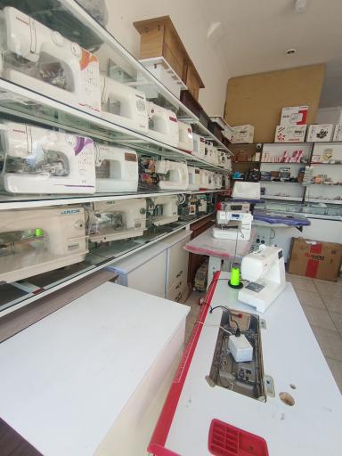 عکس چرخ خیاطی قنبری 