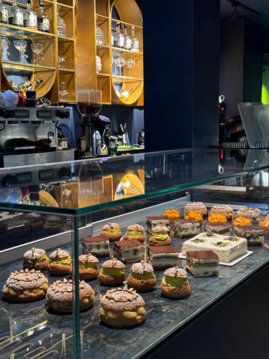 عکس کافه رستوران کاروبار