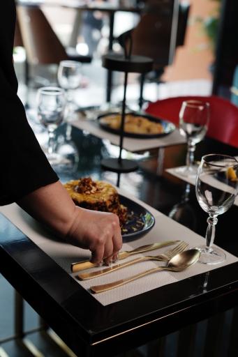 عکس کافه رستوران کاروبار