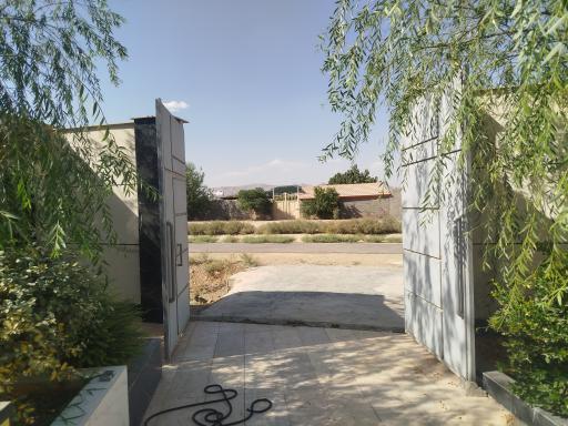 عکس درب اتوماتیک جهان دور