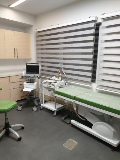 عکس کلینیک قلب عروق و واریس دکتر هومن محمودی