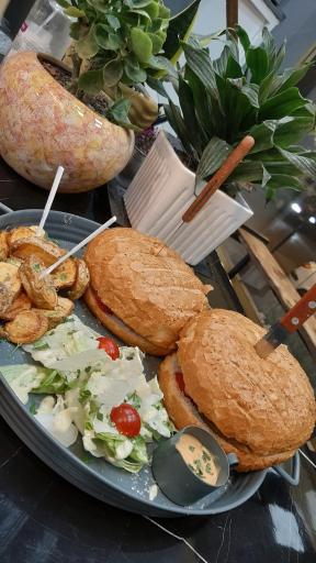 عکس رستوران ایتالیایی تاسکا