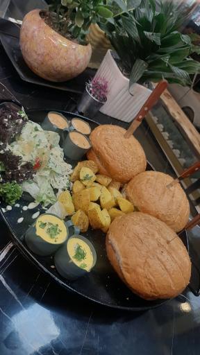 عکس رستوران ایتالیایی تاسکا