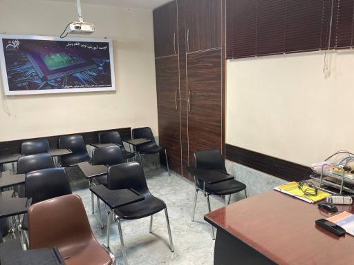 عکس موسسه آموزشی نوین الکترونیک