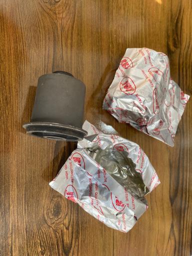 عکس تویوتا یدک علیدوست