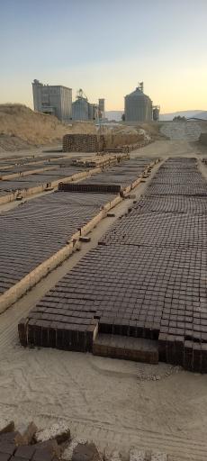 عکس کارخانه آجرپرسی سامان