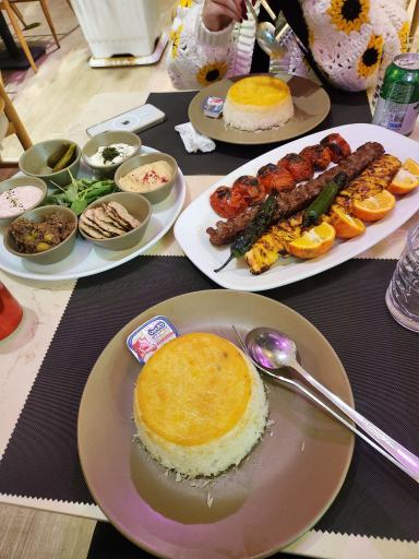 عکس کافه رستوران لاونتو