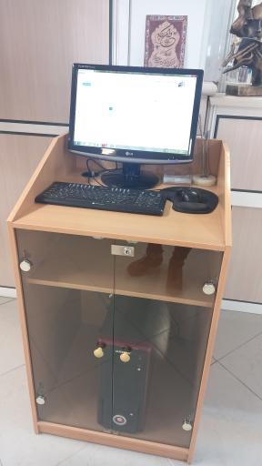 کتابخانه و سالن مطالعه آیت الله ادیب