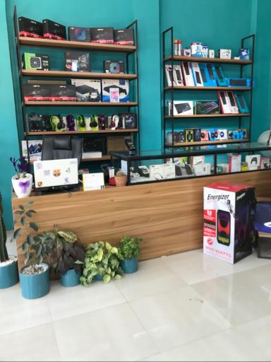 عکس فروشگاه تکنولوژی کانکت