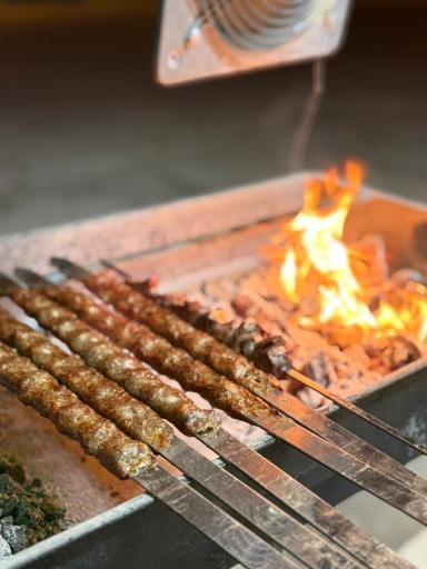 عکس کباب‌سرای اعیونی