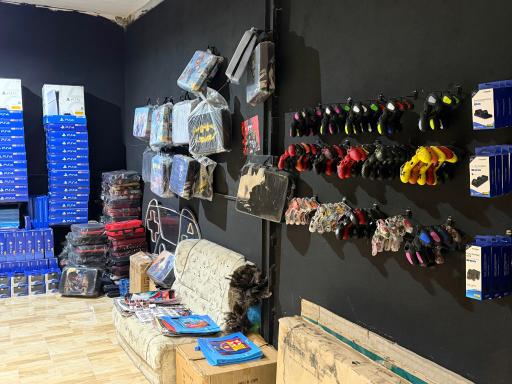 عکس فروشگاه گیم سنتر ناروئی