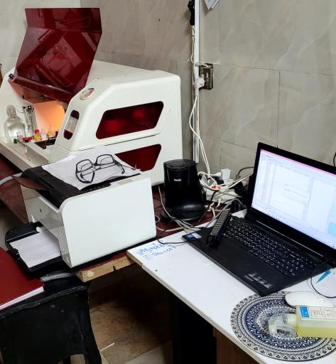 عکس آزمایشگاه دکتر ابطحی