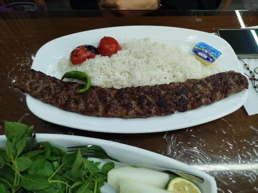 عکس کبابی یونا