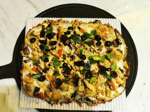 عکس پیتزا لیزان