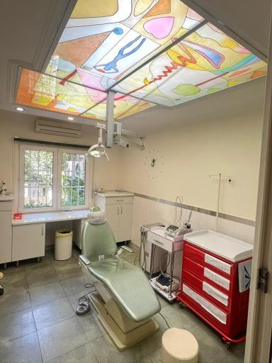 کلینیک دندانپزشکی دکتر هاشم احمدی زاده