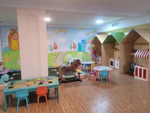 عکس مهد کودک دنیای رنگی