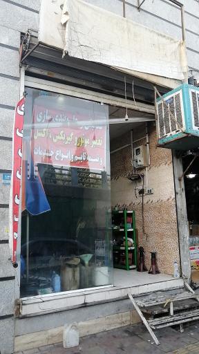 عکس مکانیکی مهدی قوچانی