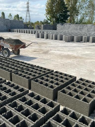 عکس کارگاه تولیدی بلوک داورزنی