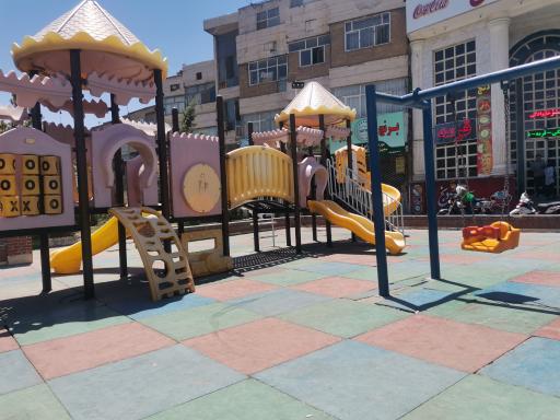 عکس زمین بازی کودکان
