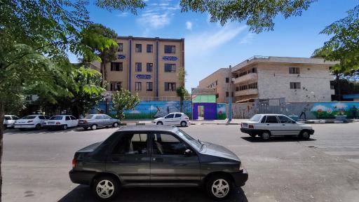 عکس دبیرستان دخترانه نمونه دولتی زنده یاد محسن قادسی