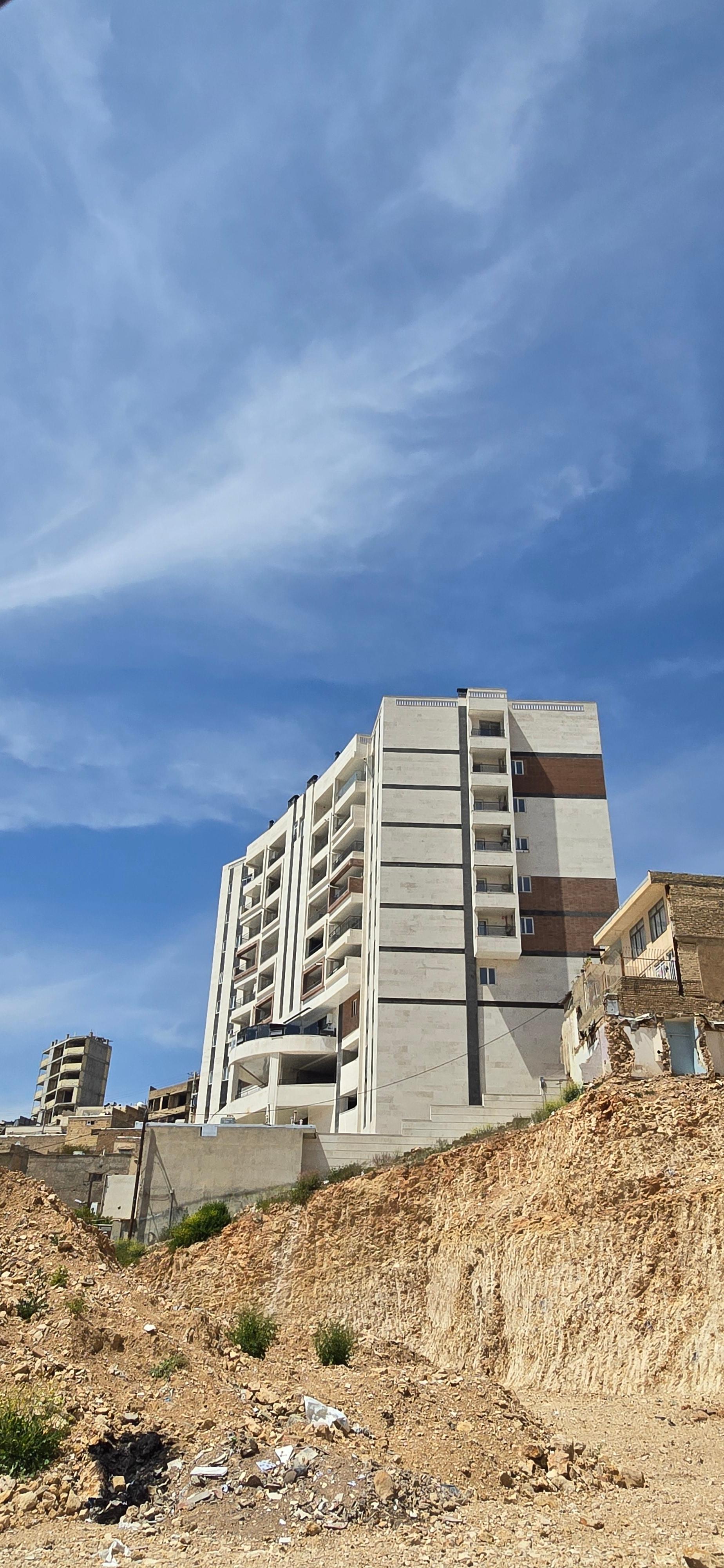 عکس ساختمان رویال