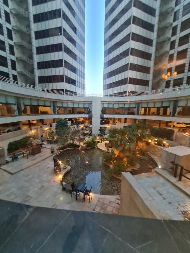 عکس برج مسکونی دیپلمات