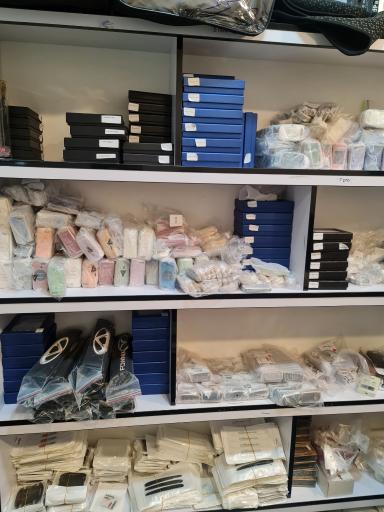 عکس لوکس چری مرکزی