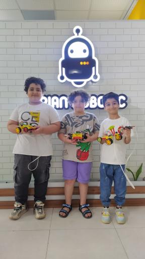 عکس آموزشگاه رباتیک آریان (بابل)