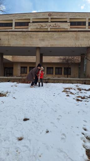 عکس دانشکده ادبیات و علوم انسانی