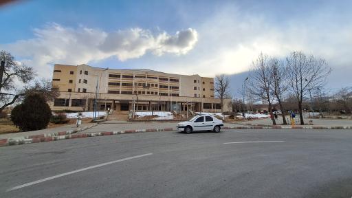 عکس دانشکده ادبیات و علوم انسانی