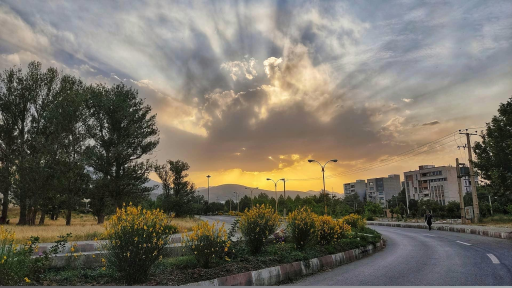 عکس دانشکده ادبیات و علوم انسانی