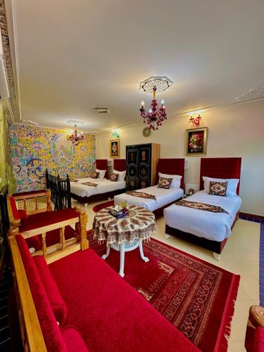 عکس هتل عمارت دیبا قم