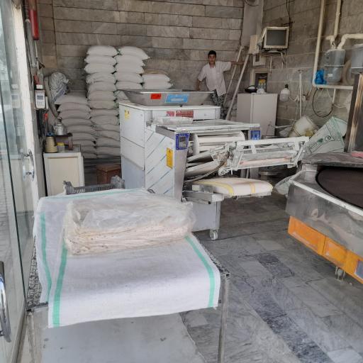 عکس نانوایی لواشی