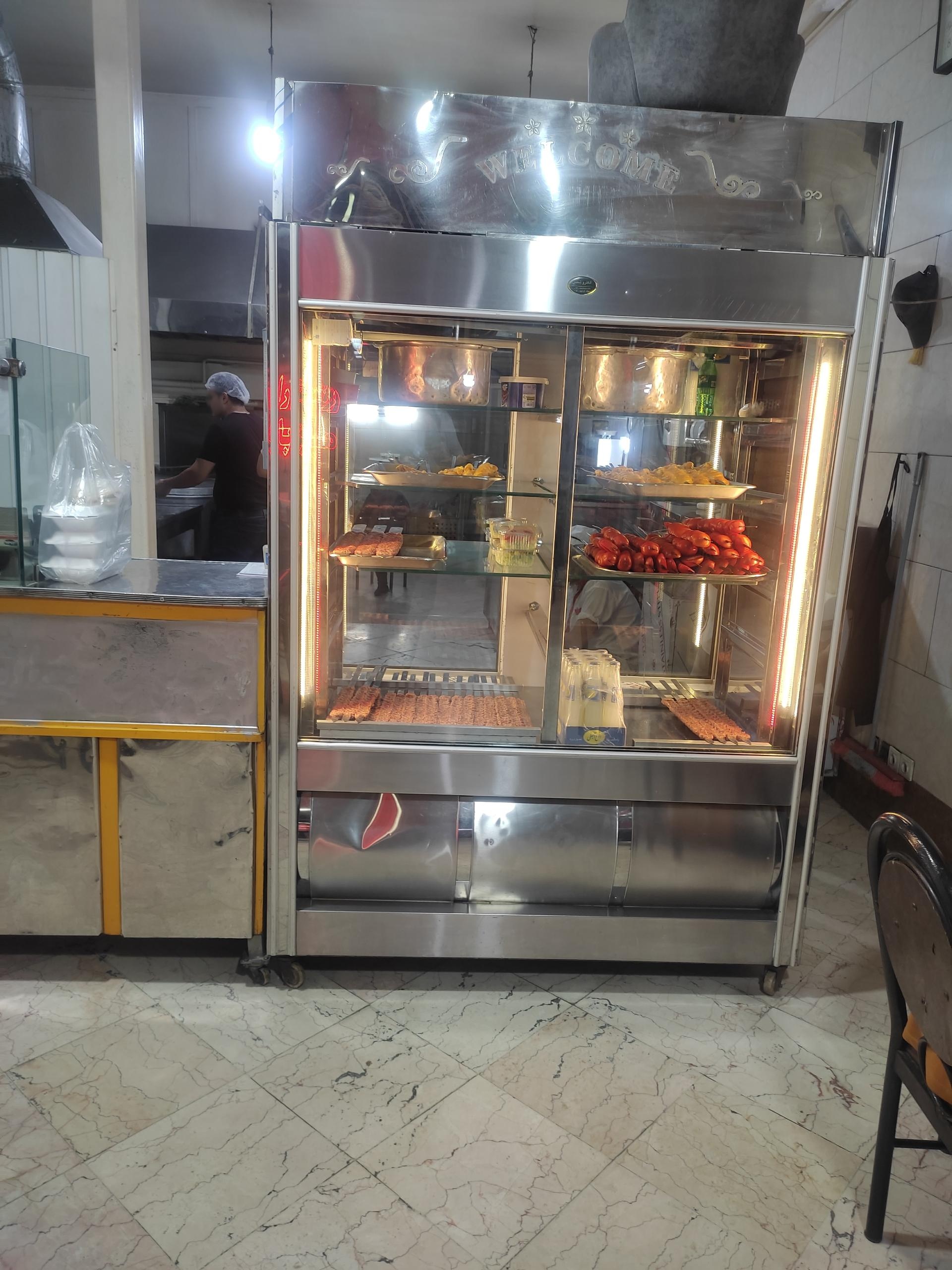 عکس رستوران میزبان