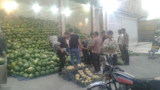 عکس هندوانه فروشی مردی