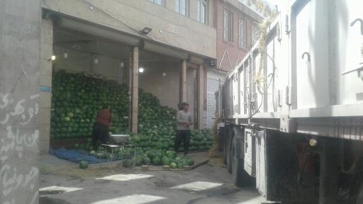 عکس هندوانه فروشی مردی