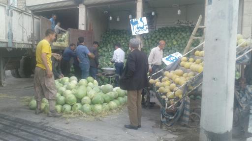 عکس هندوانه فروشی مردی