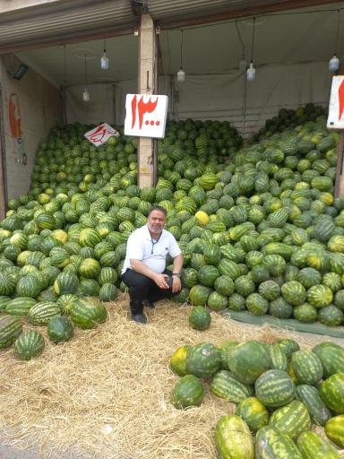 عکس هندوانه فروشی مردی