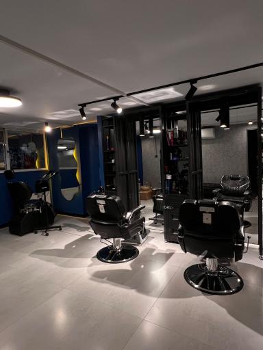 عکس سالن آرایشگاه مردانه M-LOUNGE