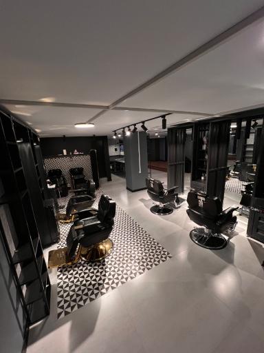 عکس سالن آرایشگاه مردانه M-LOUNGE