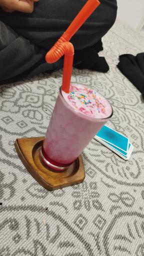 عکس پاتوق دخترانه ریحان