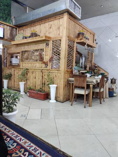 عکس کباب سرا تخت جمشید